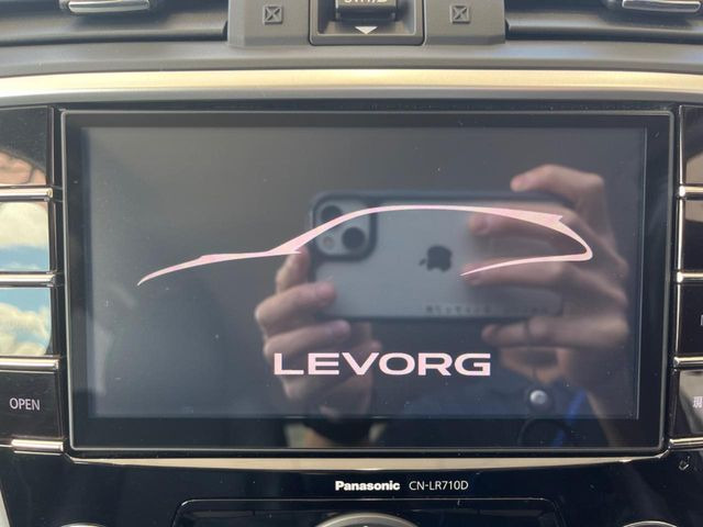 �y���[�J�[�����i�r�z�C���e���A�ɗn�����ރX�^�C���b�V���ȁu��p�݌v�v���[�J�[�i�r�𑕔��􎋔F���⑀�쐫�ȂǊ�{���\�ɂ��D��A���㎿�ȃJ�[���C�t�����y���݂��������܂��B