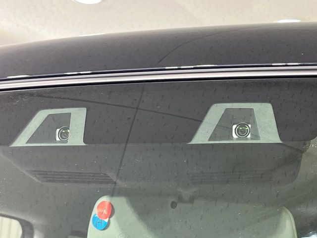 �y�X�Y�L �Z�[�t�e�B�T�|�[�g�z���s���ɑO���̎ԗ�����F�����A�Փ˂������Ȏ��͌x��ƃu���[�L�ŏՓˉ���Ɣ�Q�y�����A�V�X�g�B�����S�Ƀh���C�u�����y���݂��������܂��B