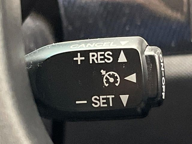 �y�N���[�Y�R���g���[���z�������H�����N���N���s�B�A�N�Z���𗣂��Ă���葬�x�ő��s���ł��A�������^�]���̕��S���y��!�����E�������ȒP�ȃX�C�b�`����Œ����ł��܂��B