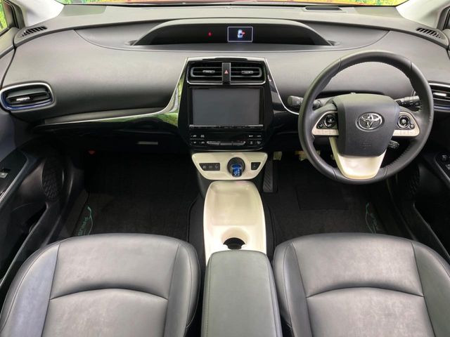 プリウス1.8 A ツーリングセレクション