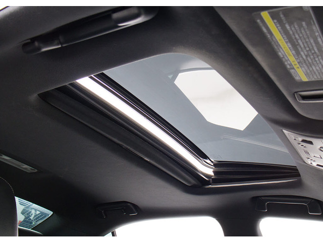 �l�C�����̃T�����[�t���t���Ă��܂�!�㉺�`���g�ɑO��X���C�h�@�\���t���Ă��܂��̂ŁA�l�X�ȃh���C�u�V�[���Ŋ��􂵂Ă���܂�!!�J��������ԓ���Ԃ͋C�����������ł���!����̊����Ă݂ĉ�����!