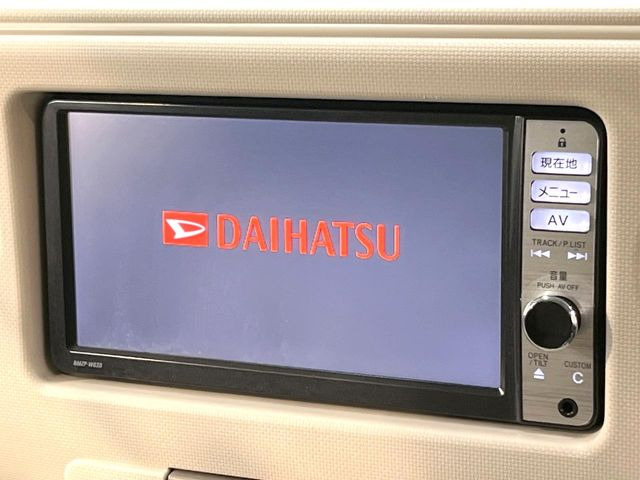 �y�����i�r�z�l�C�̏����i�r�𑕔����Ă���܂��B�i�r�̎g���₷���͂������A�I�[�f�B�I�@�\���[��!�L�����v�◷�s�͂������A�ʋ΂┃�����ȂǕ��i�̃h���C�u���y�����Ȃ�͂���