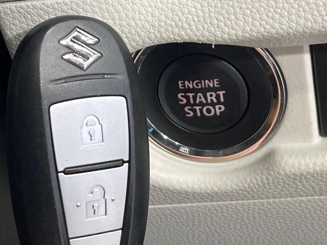 �y�L�[���X�X�^�[�g�V�X�e���z�J�o����|�P�b�g�ɓ��ꂽ�܂܂ł��h�A�̎{���E�������\�ȃX�}�[�g�L�[�𑕔��B�G���W���̃I���E�I�t�����J�M�����o���K�v����������Ƃ��Ă��֗��ł���