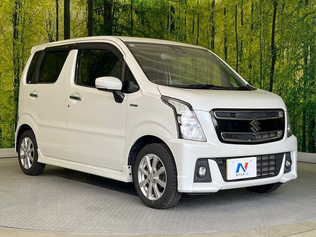 高透明度のガラス皮膜で撥水はもちろん、上質なツヤ・光沢を実現。紫外線や酸性雨から大切な愛車を保護し、色あせ・劣化を防止。「弾スプラッシュコート」、「弾プリミッサコート」からお選びいただけます。