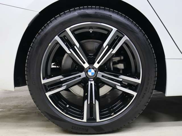 3シリーズセダン320i Mスポーツ