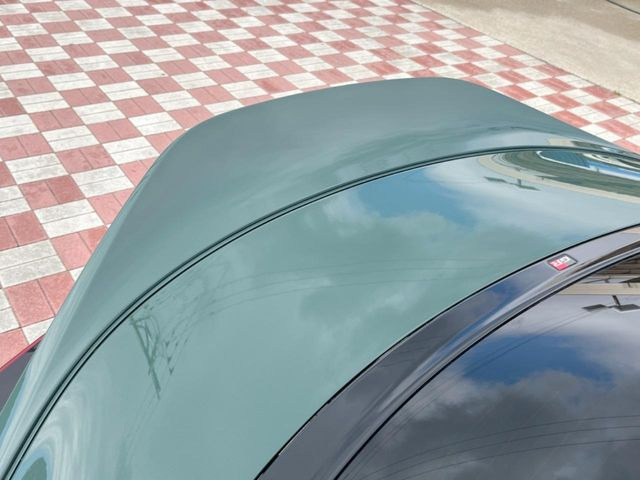 �yGR�g�����N�X�|�C���[�z�N���}�̊O�ς����X�^�C���b�V���ɂȂ�A�X���ő��݊����ӂ��1��Ɂ�