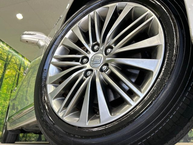 �y����17�C���`�A���~�z�C�[���z�O�ςɃ}�b�`���������A���~�z�C�[���𑕒����Ă���܂��B�e��ЊO�A���~�z�C�[����A�X�^�b�h���X�^�C�����戵�����Ă���܂��B���񂲑��k����������