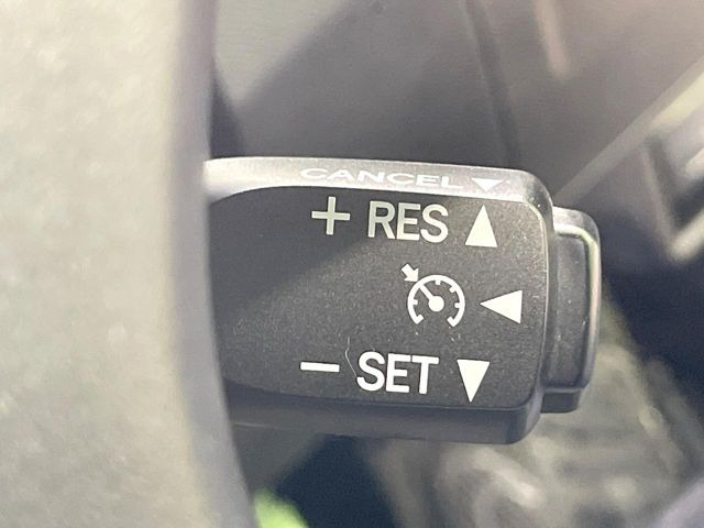 �y�N���[�Y�R���g���[���z�������H�����N���N���s�B�A�N�Z���𗣂��Ă���葬�x�ő��s���ł��A�������^�]���̕��S���y��!�����E�������ȒP�ȃX�C�b�`����Œ����ł��܂��B