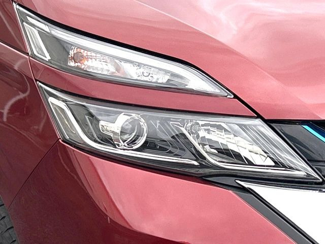 �yLED�w�b�h���C�g�z���V����ԑ��s�����ǍD�Ȏ��E���m�ۂ����S���ĉ^�]�ł��鍂�P�xLED�w�b�h���C�g�𑕔�!�_�����x�������A����d�͂��}�����Ă��܂��B