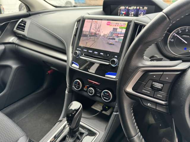 ���[�Ԃ܂łɎԗ������Ȃǐ�C�X�^�b�t����Ƃ������܂��� �����̓X�`�[�������͂��߁A�ł��邾���C���悭����肢��������悤�����������܂�!�O���͋@�B�Ŗ����������āA���b�N�X�R�[�e�B���O�������Ă��܂��B