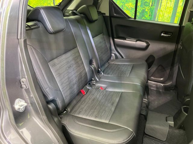 �R���p�N�g�J�[�ł����A�Z�J���h�V�[�g�͏\���ȍL����������K�ɂ���肢�������܂���V�[�g��|���đ傫�ȉו���ς񂾂�ƁA�p�r�̕����L��1��ł��B