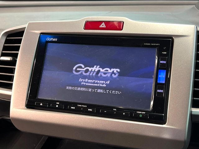 �y�����i�r�z�l�C�̏����i�r�𑕔����Ă���܂��B�i�r�̎g���₷���͂������A�I�[�f�B�I�@�\���[��!�L�����v�◷�s�͂������A�ʋ΂┃�����ȂǕ��i�̃h���C�u���y�����Ȃ�͂���