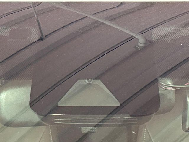 �y�g���^�Z�[�t�e�B�Z���X�z���s���ɑO���̎ԗ�����F�����A�Փ˂������Ȏ��͌x��ƃu���[�L�ŏՓˉ���Ɣ�Q�y�����A�V�X�g�B�����S�Ƀh���C�u�����y���݂��������܂��B