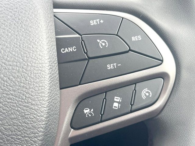 �����[�_�[�N���[�Y�R���g���[��:�O�̎ԂƂ̎Ԋԋ��������ɂƂ�A��葬�x�Ŏ������s���Ă���鎟����̃N���[�Y�R���g���[��!��ɍ������H�⎩���Ԑ�p���H�Ŏg�p����֗��ȋ@�\�ł�!