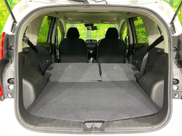 ���i�̂���������ʋ΁A���}���ɏ\���ȉ׎��X�y�[�X���m�ۂ��Ă���܂��B�Z�J���h�V�[�g��|���ƁA�傫�ȉו��̐ύڂ��\�ł���