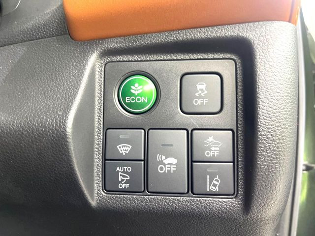 �y�z���_�Z���V���O�z���s���ɑO���̎ԗ�����F�����A�Փ˂������Ȏ��͌x��ƃu���[�L�ŏՓˉ���Ɣ�Q�y�����A�V�X�g�B�����S�Ƀh���C�u�����y���݂��������܂��B