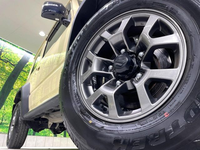 �y����15�C���`�A���~�z�C�[���z�O�ςɃ}�b�`���������A���~�z�C�[���𑕒����Ă���܂��B�e��ЊO�A���~�z�C�[����A�X�^�b�h���X�^�C�����戵�����Ă���܂��B���񂲑��k����������