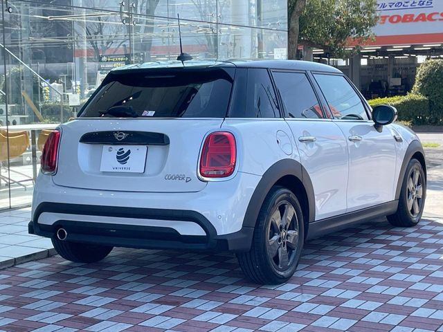 �������t�т̕ۏ؂̑��A���S�̍Œ�3�N�E���s�������ۏ�(�L��)�����p�ӁB�A���Ԃ����S���Ă��y���݂���������l�A�ۏؓ��e���[���͂������A�����_��&�I�C�������⃍�[�h�T�[�r�X���t�т��Ă���܂��B