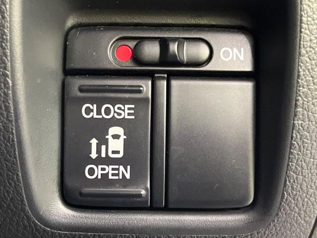 �y�p���[�X���C�h�h�A�z�X�}�[�g�L�[��^�]�Ȃ̃X�C�b�`�ŃX���C�h�h�A�̊J���\���d��������͂����ăh�A���J����K�v�������A���������q�l�ł��A�d���ו��������Ă��鎞�����N�ɊJ���߂ł��܂���