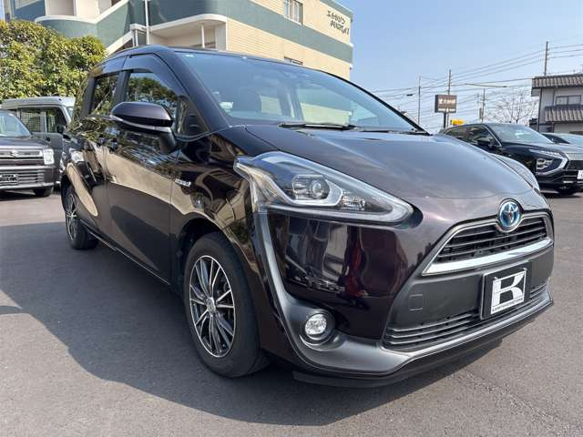 シエンタハイブリッド 1.5 G クエロ