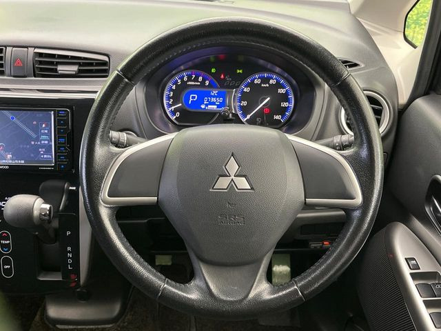 �y�����v�����X�e�A�����O�z�㎿�Ȋv���g�p���邱�ƂŁA��ɂ����������݂ƂĂ��^�]���₷���n���h���ł���