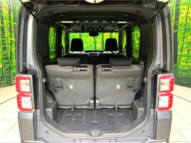 ���i�̂���������ʋ΁A���}���ɏ\���ȉ׎��X�y�[�X���m�ۂ��Ă���܂��B�Z�J���h�V�[�g��|���ƁA�傫�ȉו��̐ύڂ��\�ł���