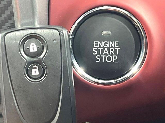 �y�L�[�t���[�V�X�e���z�J�o����|�P�b�g�ɓ��ꂽ�܂܂ł��h�A�̎{���E�������\�ȃX�}�[�g�L�[�𑕔��B�G���W���̃I���E�I�t�����J�M�����o���K�v����������Ƃ��Ă��֗��ł���