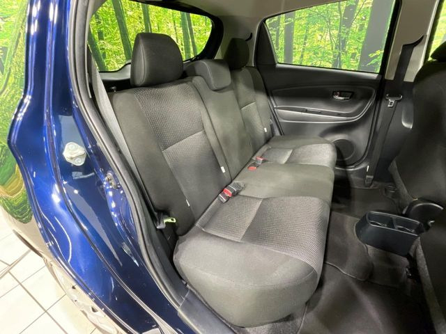 �R���p�N�g�J�[�ł����A�Z�J���h�V�[�g�͏\���ȍL����������K�ɂ���肢�������܂���V�[�g��|���đ傫�ȉו���ς񂾂�ƁA�p�r�̕����L��1��ł��B