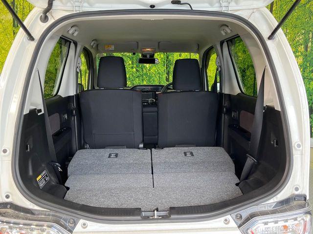 後席を格納すると、これだけの広さが!シーンに合わせたシートアレンジで、大きな荷物も積むことが出来ます♪
