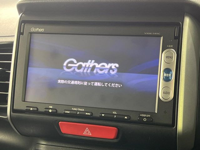 �y�����i�r�z�l�C�̏����i�r�𑕔����Ă���܂��B�i�r�̎g���₷���͂������A�I�[�f�B�I�@�\���[��!�L�����v�◷�s�͂������A�ʋ΂┃�����ȂǕ��i�̃h���C�u���y�����Ȃ�͂���