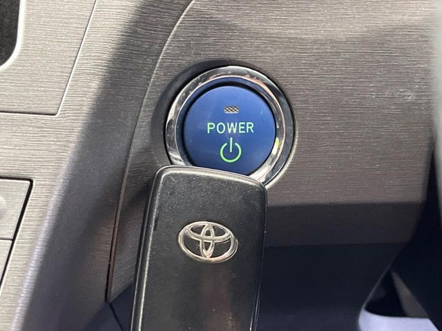 �y�X�}�[�g�L�[�z�J�o����|�P�b�g�ɓ��ꂽ�܂܂ł��h�A�̎{���E�������\�ȃX�}�[�g�L�[�𑕔��B�G���W���̃I���E�I�t�����J�M�����o���K�v����������Ƃ��Ă��֗��ł���