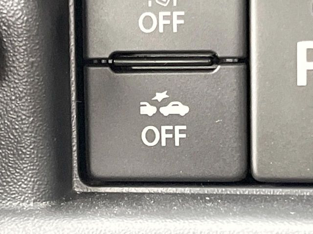 �y�Փˌy�����u�z���s���ɑO���̎ԗ�����F�����A�Փ˂������Ȏ��͌x��ƃu���[�L�ŏՓˉ���Ɣ�Q�y�����A�V�X�g�B�����S�Ƀh���C�u�����y���݂��������܂��B