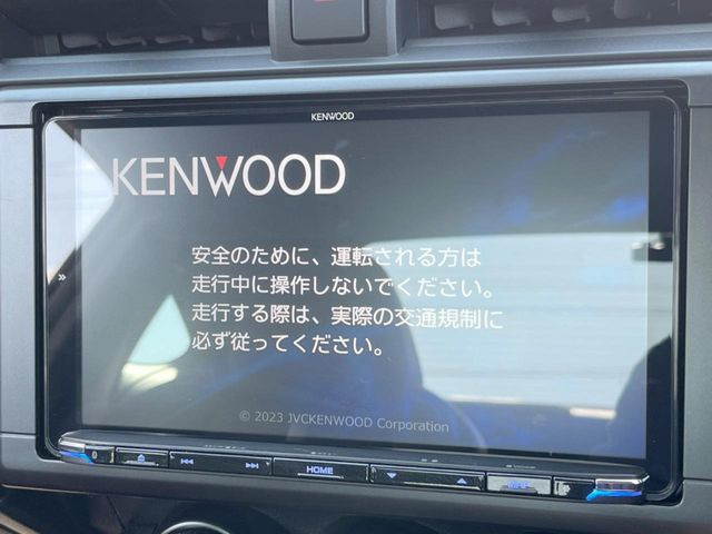 �yKENWOOD���i�r�Q�[�V�����z�g���₷���i�r�ŖړI�n�܂ł�������ē����Ă���܂��B�e��I�[�f�B�I�Đ��@�\���[�����Ă���A���Ԃ̉^�]������Ɋy�����Ȃ�܂�!!