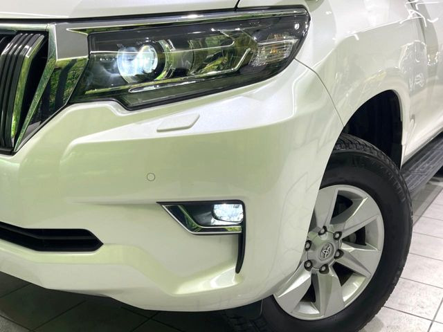 �yLED�w�b�h���C�g�z���V����ԑ��s�����ǍD�Ȏ��E���m�ۂ����S���ĉ^�]�ł��鍂�P�xLED�w�b�h���C�g�𑕔�!�_�����x�������A����d�͂��}�����Ă��܂��B