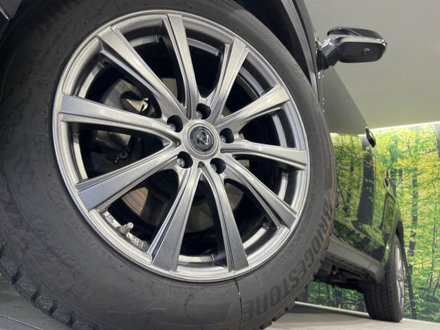 �y18�C���`�A���~�z�C�[���z�O�ςɃ}�b�`�����A���~�z�C�[���𑕒����Ă���܂��B�e��A���~�z�C�[����A�X�^�b�h���X�^�C�����戵�����Ă���܂��B���񂲑��k����������