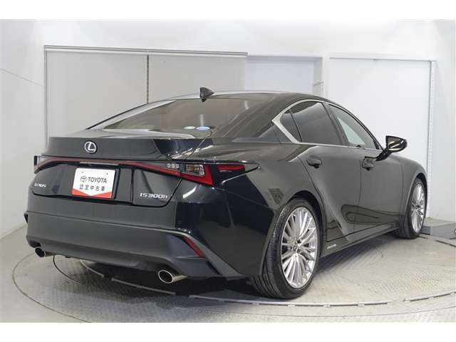 IS300h バージョンL