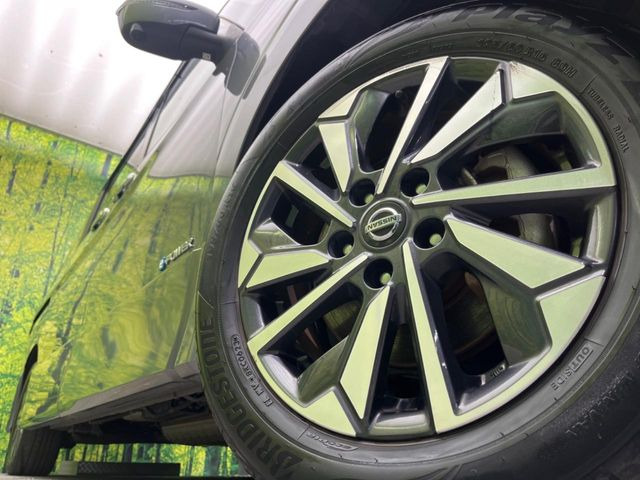 �y�����A���~�z�C�[���z�O�ςɃ}�b�`���������A���~�z�C�[���𑕒����Ă���܂��B�e��ЊO�A���~�z�C�[����A�X�^�b�h���X�^�C�����戵�����Ă���܂��B���񂲑��k����������