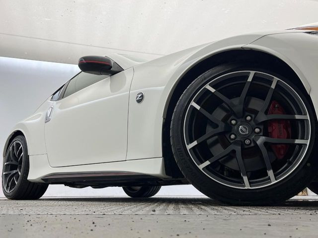 �y����19�C���`�A���~�z�C�[���z�O�ςɃ}�b�`���������A���~�z�C�[���𑕒����Ă���܂��B�e��ЊO�A���~�z�C�[����A�X�^�b�h���X�^�C�����戵�����Ă���܂��B���񂲑��k����������