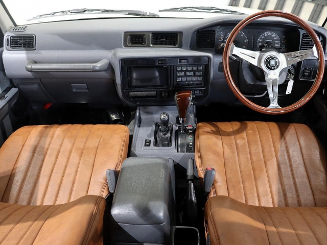 ランドクルーザー804.5 VXリミテッド 4WD