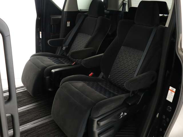 �y�I�b�g�}���t���Z�J���h�V�[�g�z�ő�800mm�̃����O�X���C�h�V�[�g�ƃI�b�g�}���@�\�ɂ�葫���y�X�L�΂������\�ł�!�܂��A�Ђ��|��������܂��̂ŁA���K�ȃh���C�u�����y���݂��������܂�!