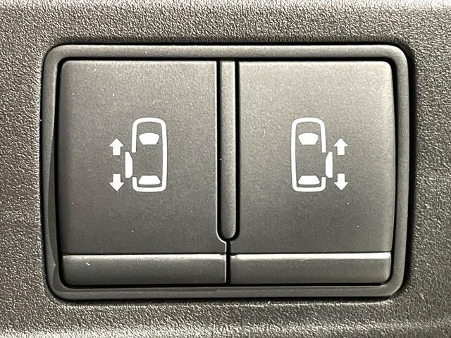 �y�����p���[�X���C�h�h�A�z�X�}�[�g�L�[��^�]�Ȃ̃X�C�b�`�Ō�ȗ����X���C�h�h�A�̊J���\���d��������͂����ăh�A���J����K�v�������A�����Ȃ��q�l�ł��ȒP�ɊJ���߂ł����K�ł���