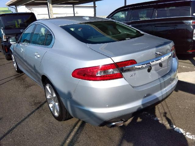 XF3.0 プレミアム ラグジュアリー