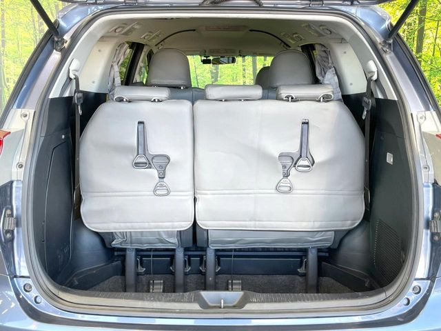 ���i�̂���������ʋ΁A���}���ɏ\���ȉ׎��X�y�[�X���m�ۂ��Ă���܂��B�Z�J���h�V�[�g��|���ƁA�傫�ȉו��̐ύڂ��\�ł���