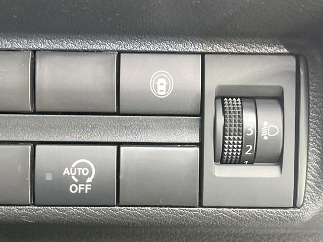 �y�A�C�h�����O�X�g�b�v�z�ԐM����a�؂Œ�Ԃ����ۂɃG���W�����~���A���ʂȔR���̏����}���܂��B�R��������ی�ɂȂ���@�\��G���W���̓u���[�L�𗣂��΍Ďn�����܂��B