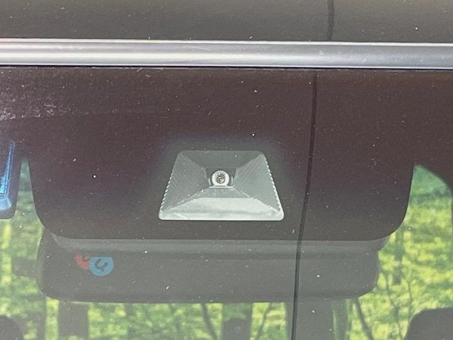 �y�z���_�Z���V���O�z���s���ɑO���̎ԗ�����F�����A�Փ˂������Ȏ��͌x��ƃu���[�L�ŏՓˉ���Ɣ�Q�y�����A�V�X�g�B�����S�Ƀh���C�u�����y���݂��������܂��B