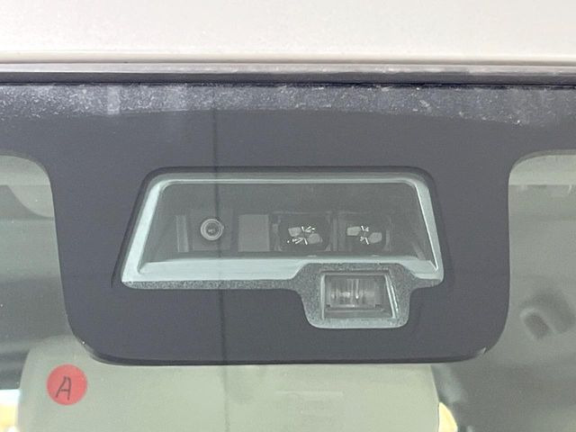 �y�Փˌy�����u�z���s���ɑO���̎ԗ�����F�����A�Փ˂������Ȏ��͌x��ƃu���[�L�ŏՓˉ���Ɣ�Q�y�����A�V�X�g�B�����S�Ƀh���C�u�����y���݂��������܂��B