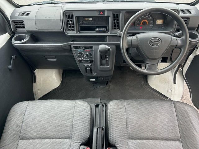 �O���[�v���݌ɐ���30,000��!!�S���̌n��X���烁�[�J�[�E�Ԏ��킸���Љ�o����̂ŁA���Ȃ��Ƀs�b�^���̂��Ԃ�������͂��ł���܂��͂��₢���킹��������