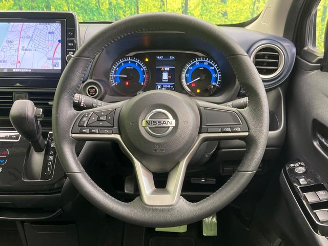 �y�����v�����X�e�A�����O�z�㎿�Ȋv���g�p���邱�ƂŁA��ɂ����������݂ƂĂ��^�]���₷���n���h���ł���