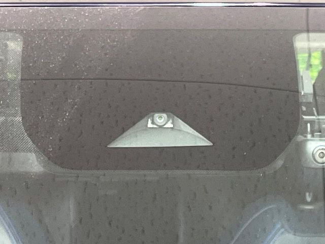 �y�C���e���W�F���g�G�}�[�W�F���V�[�u���[�L�z�t�����g�J�����őO���̎ԗ�����s�҂����m�B�Փ˂������Ȏ��͏Փ˔�Q�y���u���[�L���쓮�A�Փˉ�����T�|�[�g�B�����S�Ƀh���C�u�����y���݂��������܂��B