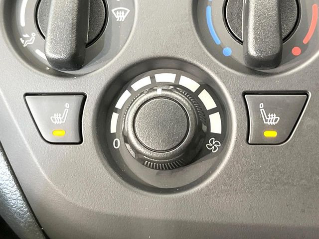 �y�V�[�g�q�[�^�[�z�������ɏd�󂷂�V�[�g�q�[�^�[!�G�A�R����葁�����܂��Ă����̂Ŋ�����̐l�����S�ł��ˁ�G�A�R���̉����͊������邩����A�Ƃ������ɂ����������߂ł��B